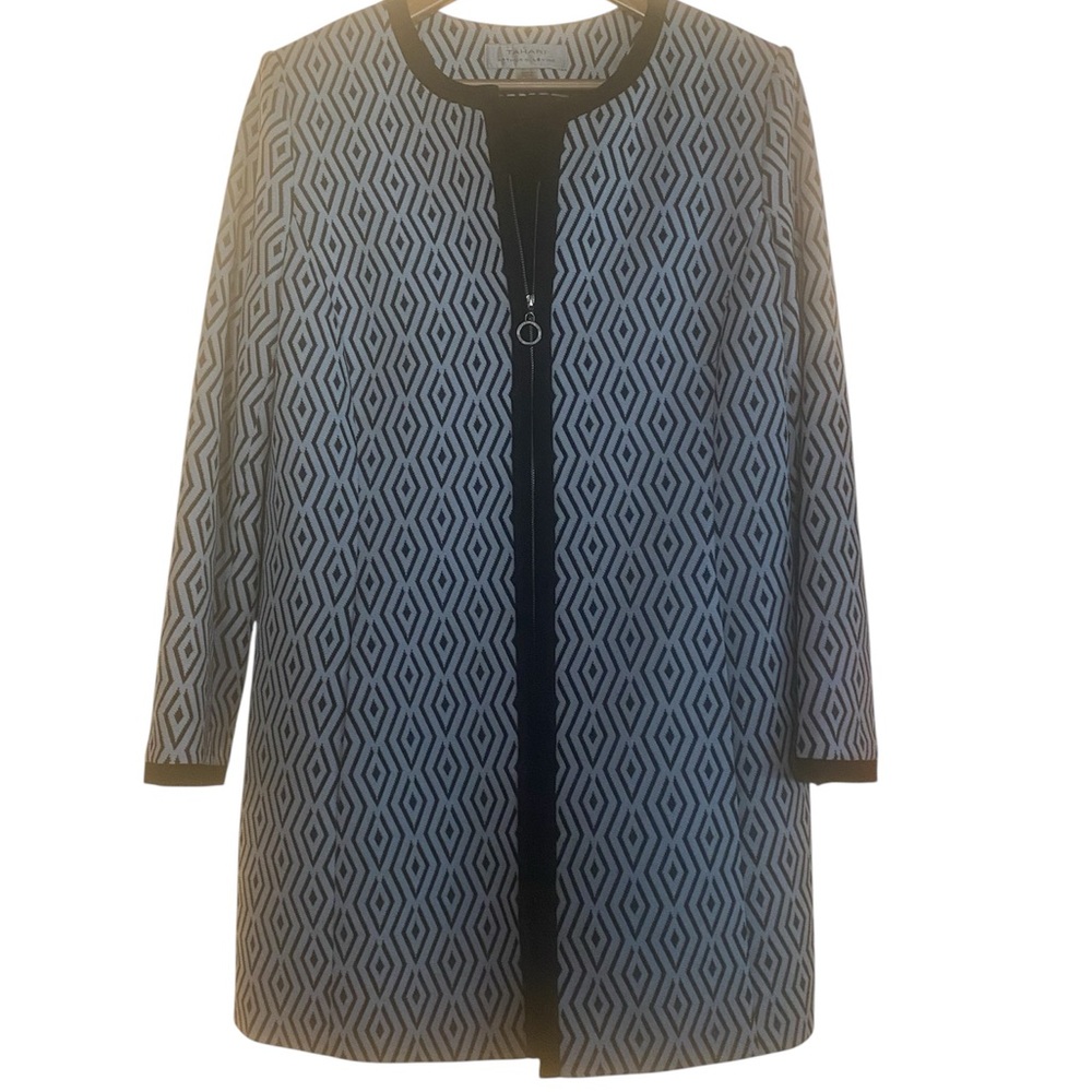 Tahari ASL Black and White Geo Print Zipped Blazer